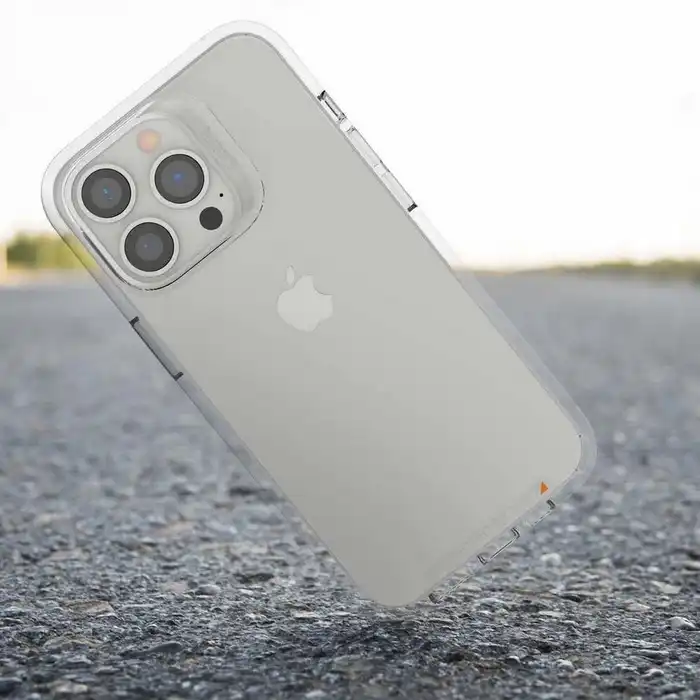 Case GEAR4 CRYSTAL PALACE Para iPhone 13 Pro - Transparente
